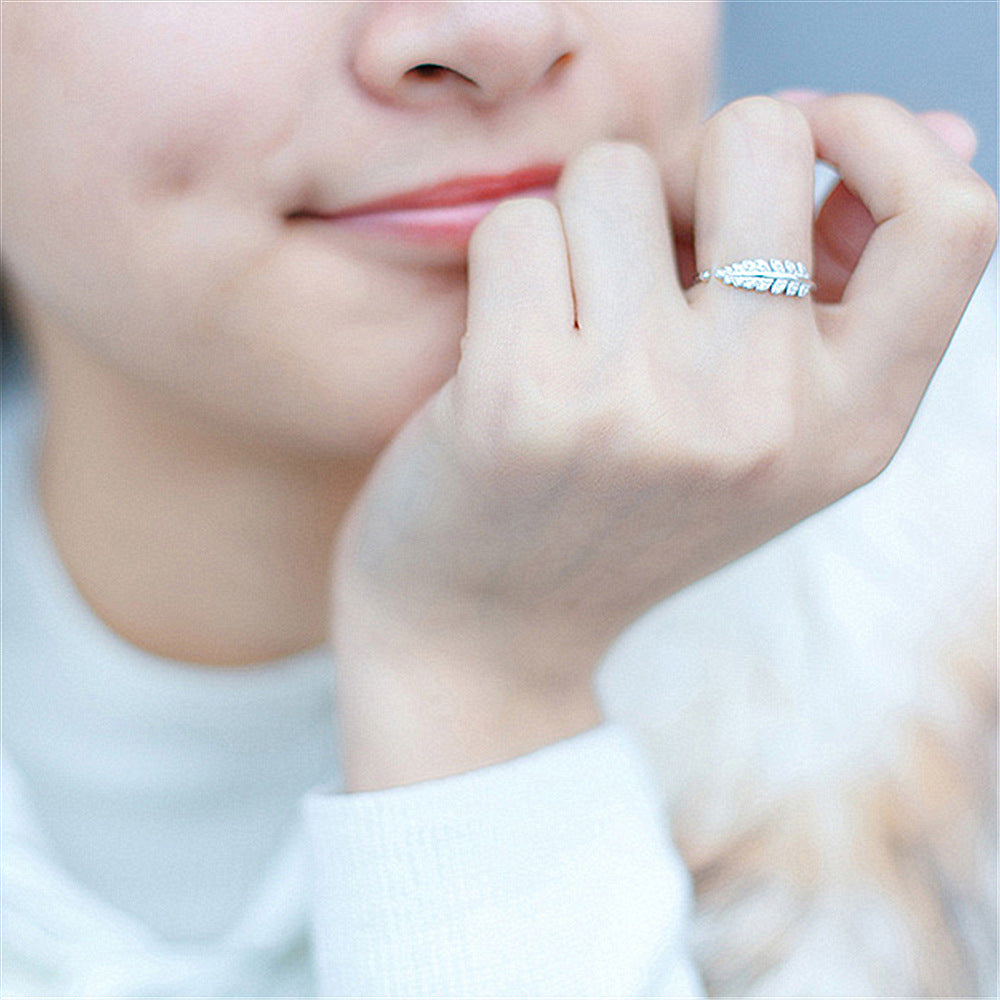 Dainty Leaf Tail Ring – Adjustable Korean Style Ring in Rose & White Gold