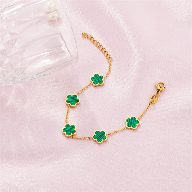 Charm Bracelet β Delicate Gold Touch for Fashion Lovers