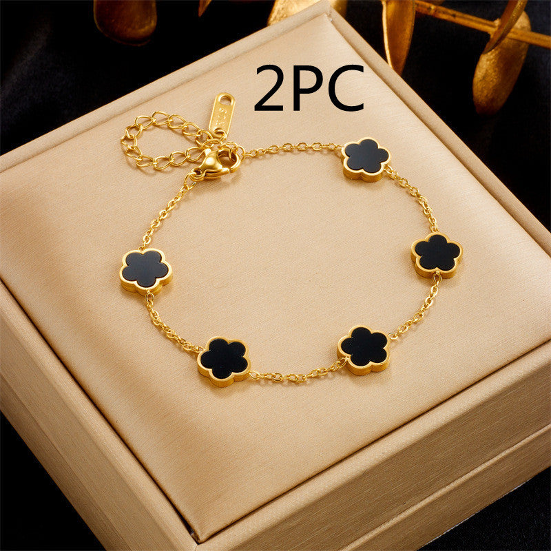 Charm Bracelet β Delicate Gold Touch for Fashion Lovers