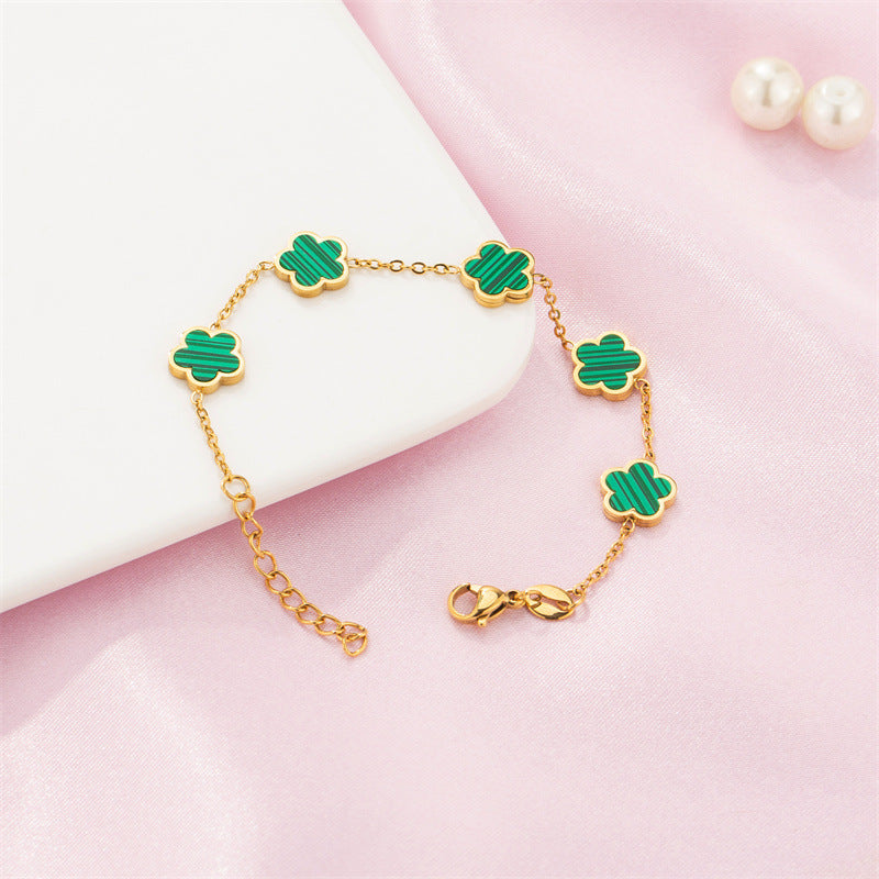 Charm Bracelet β Delicate Gold Touch for Fashion Lovers