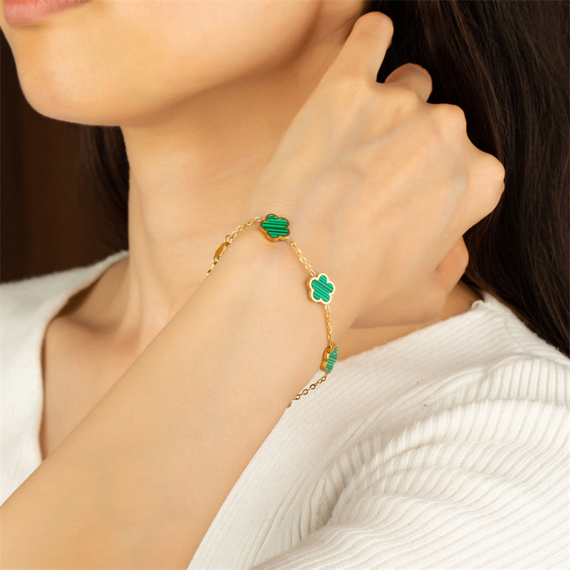 Charm Bracelet β Delicate Gold Touch for Fashion Lovers
