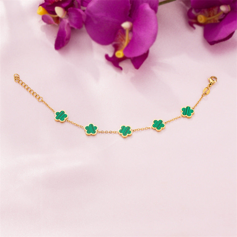 Charm Bracelet β Delicate Gold Touch for Fashion Lovers