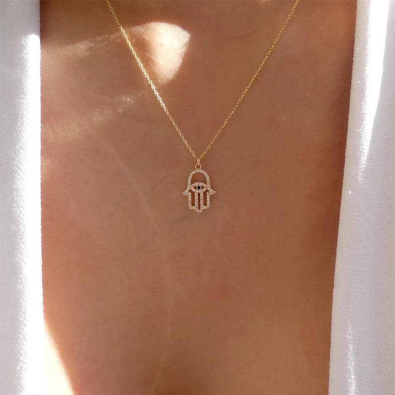 Crystal Eye Charm Clavicle Chain β Simple & Stylish Zinc Alloy Necklace for Women