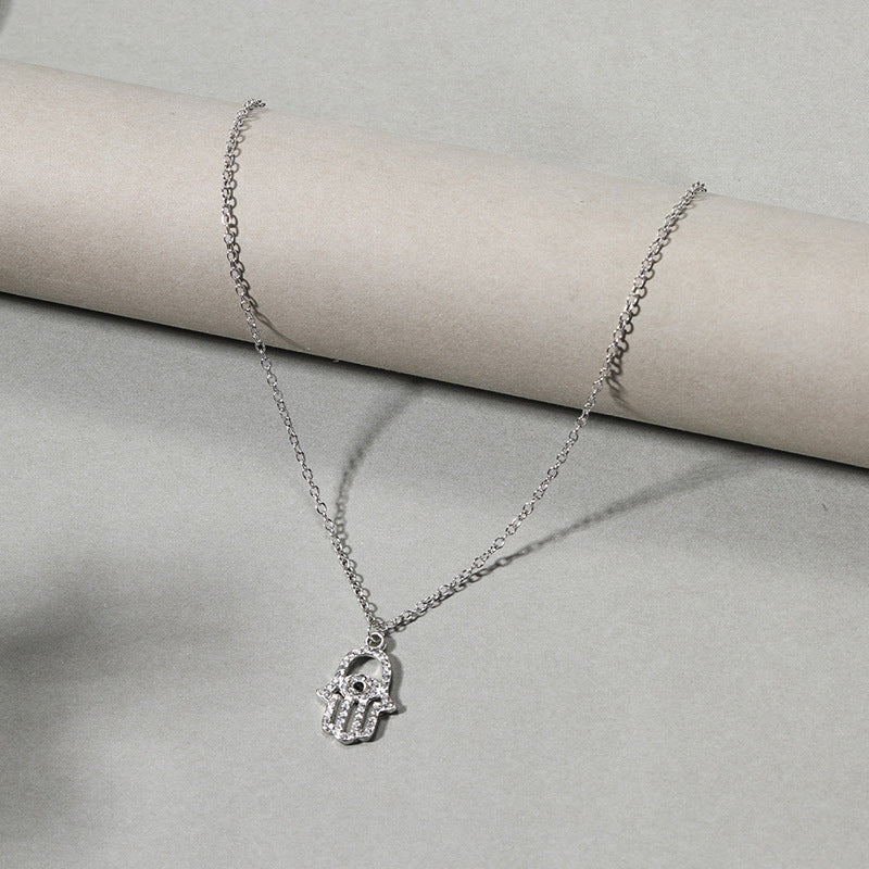 Crystal Eye Charm Clavicle Chain β Simple & Stylish Zinc Alloy Necklace for Women