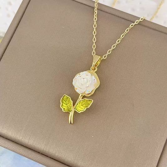 Laser Gardenia Pendant Necklace – Elegant Floral Clavicle Chain for Women