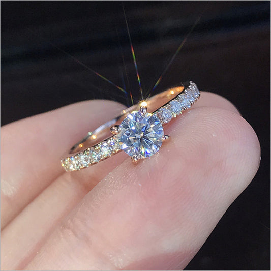 Dazzling Round-Cut Engagement Ring – Classic Zircon Sparkle