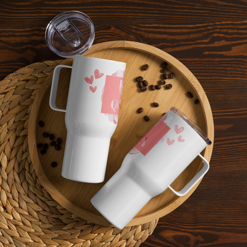 Travel mug with a handle